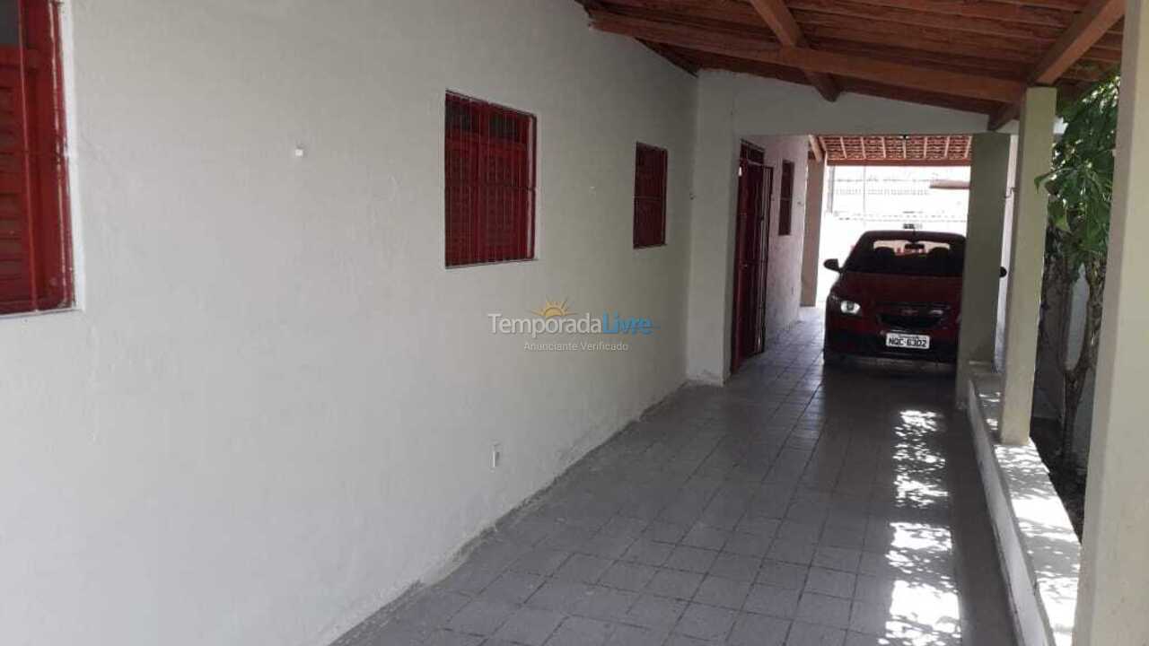 Casa para aluguel de temporada em Lucena (Camaçarí)