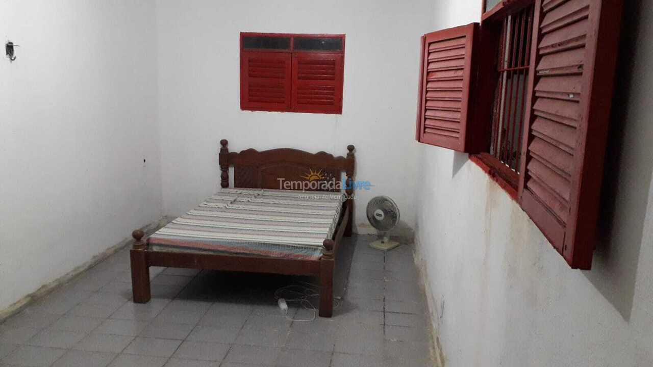 Casa para aluguel de temporada em Lucena (Camaçarí)