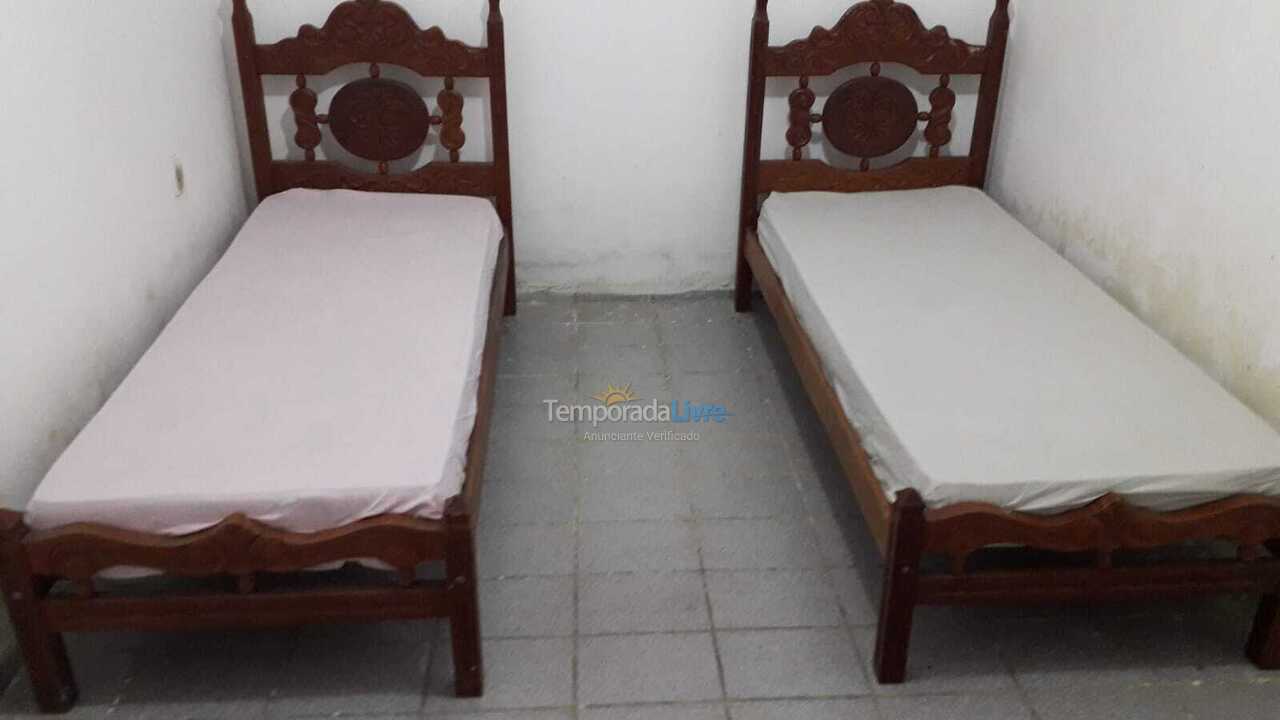 Casa para aluguel de temporada em Lucena (Camaçarí)