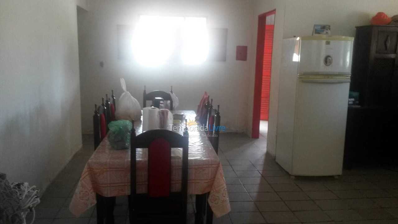 Casa para aluguel de temporada em Lucena (Camaçarí)