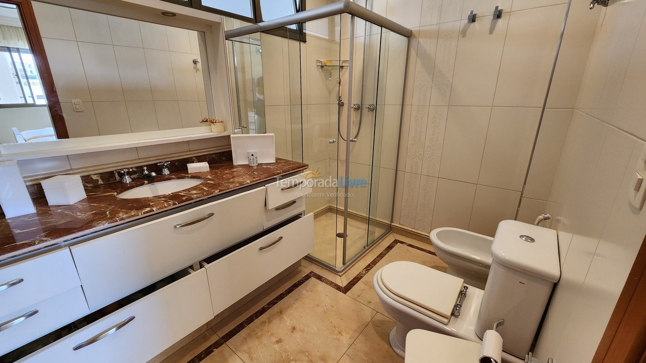 Apartamento para alquiler de vacaciones em Guarujá (Pitangueiras)