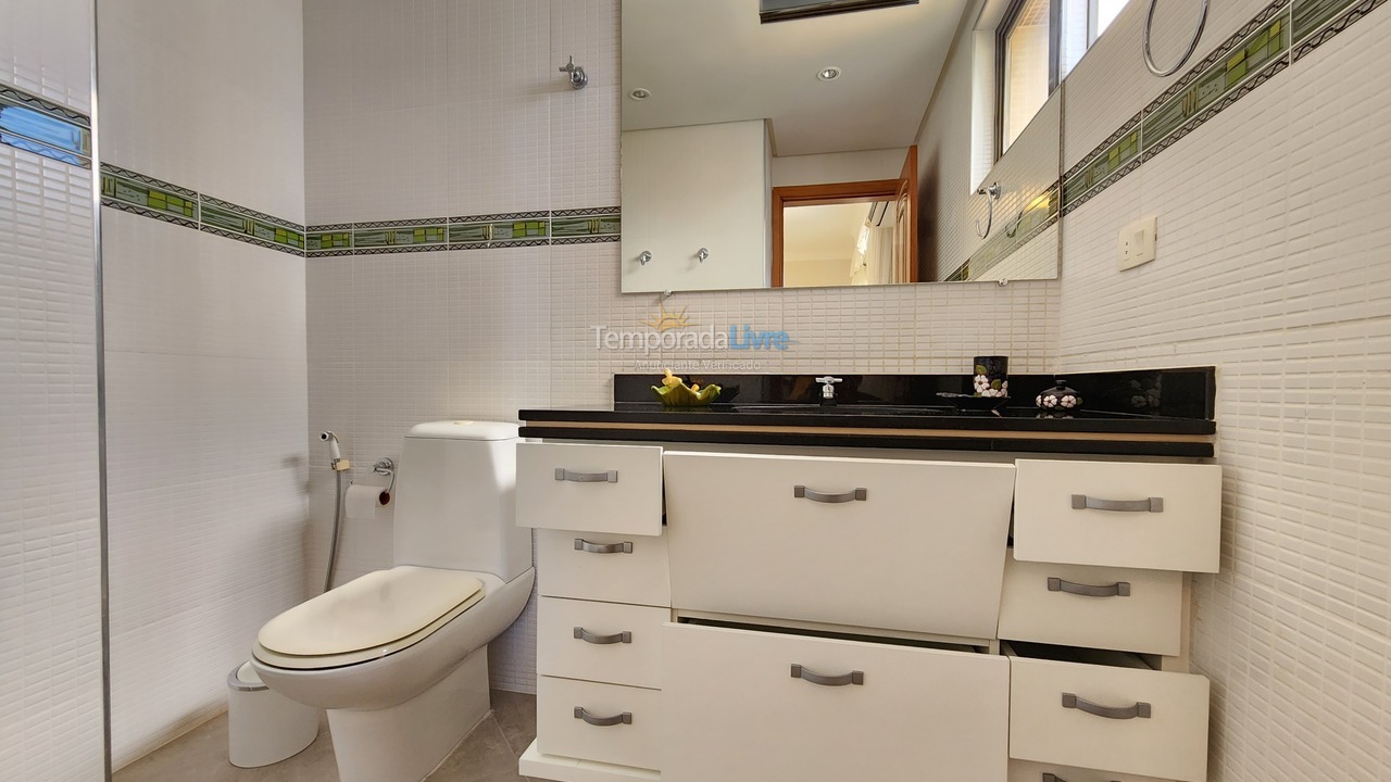 Apartamento para alquiler de vacaciones em Guarujá (Pitangueiras)