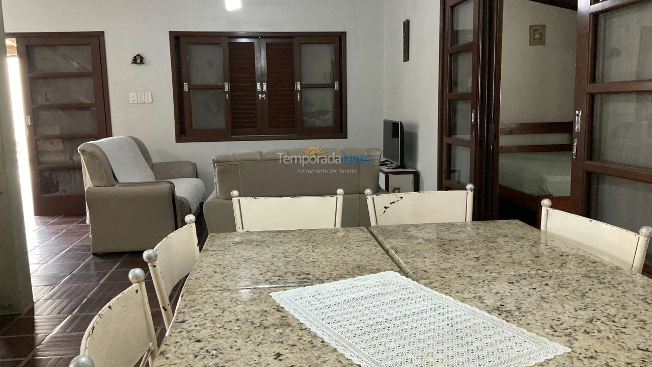 Casa para alquiler de vacaciones em Ubatuba (Praia Grande)