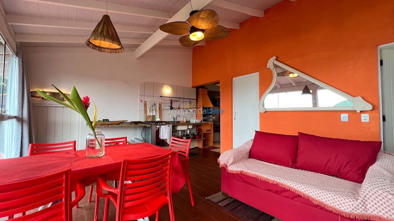 Casa para aluguel de temporada em São Sebastião (Barra do Sahy)