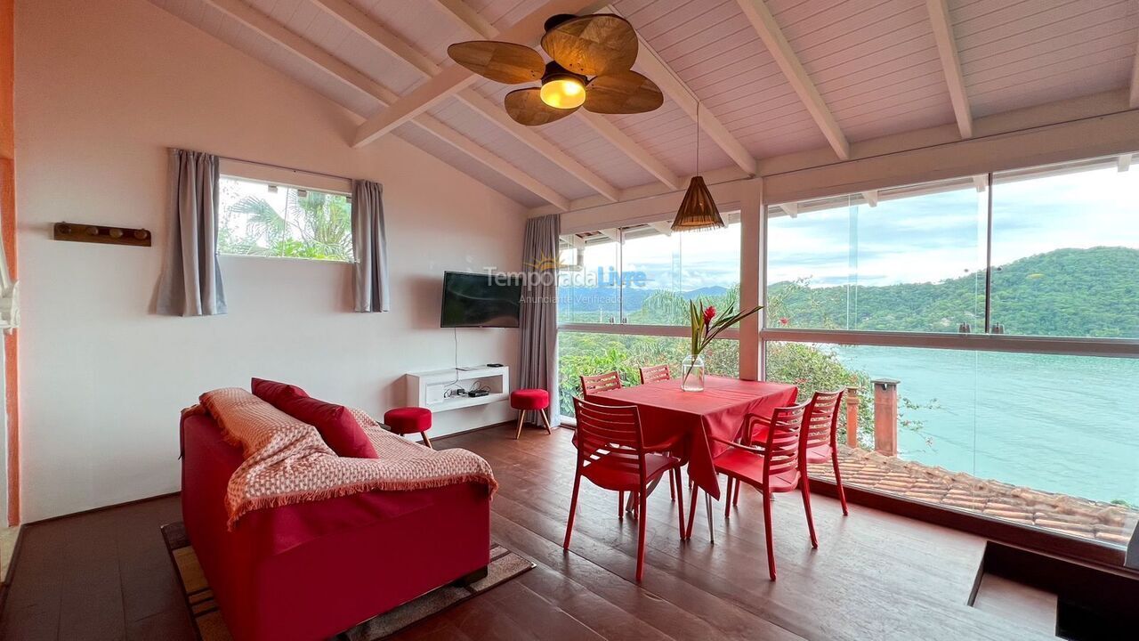 Casa para aluguel de temporada em São Sebastião (Barra do Sahy)