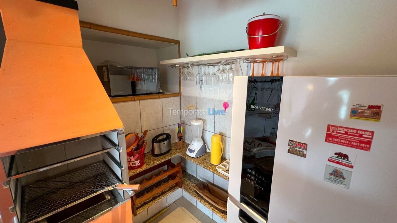 Casa para aluguel de temporada em São Sebastião (Barra do Sahy)