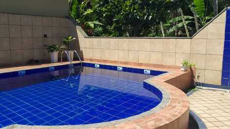 SEASONAL HOUSE WITHIN THE SÃO LOURENÇO RIVIERA WITH AIR CONDITIONING