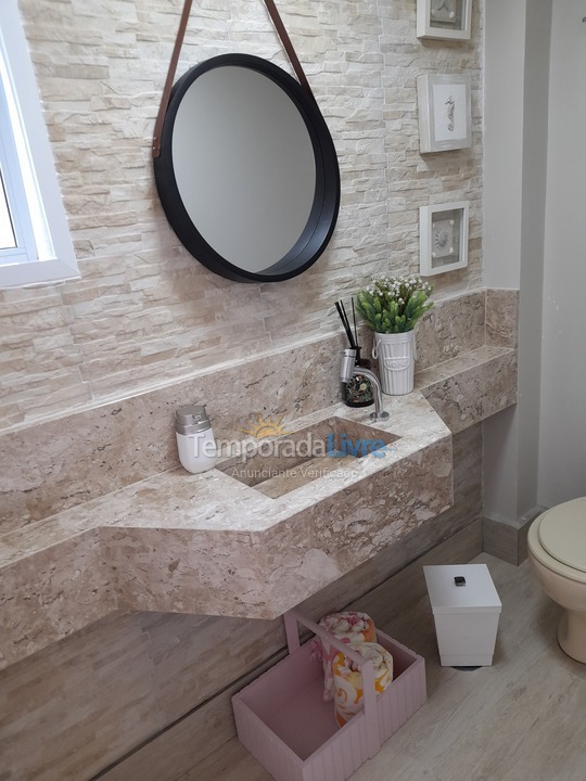 House for vacation rental in Guarujá (Jardim Acapulco)