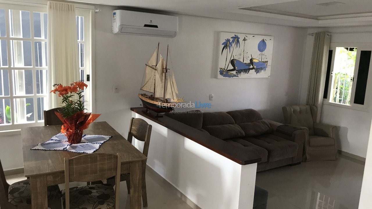 House for vacation rental in Florianópolis (Ponta das Canas)
