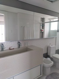 60 APTO FRENTE MAR 4 SUITES NOVO BALNEÁRIO CAMBORIÚ