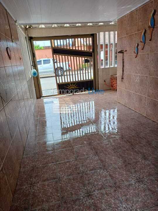 Casa para aluguel de temporada em Praia Grande (Praia do Caiçara)
