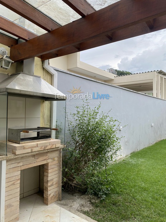 Casa para alquiler de vacaciones em São Sebastião (Praia deserta)