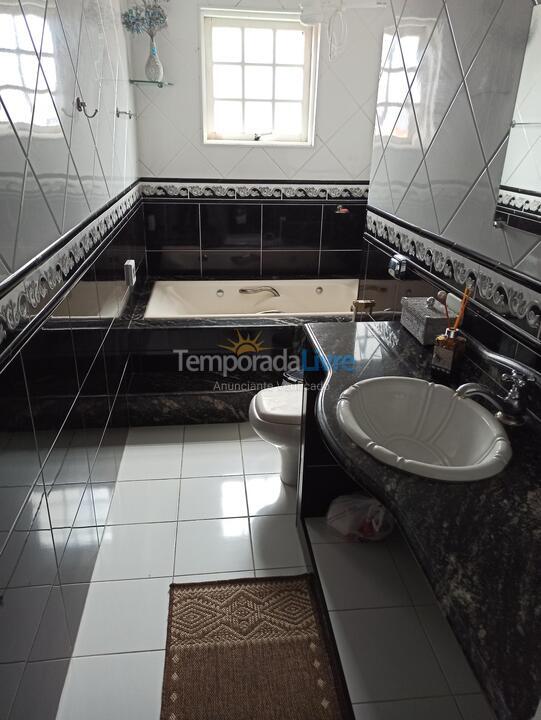 Casa para alquiler de vacaciones em Peruíbe (Park daville)