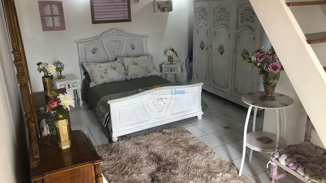 Casa para alquiler de vacaciones em Peruíbe (Park daville)