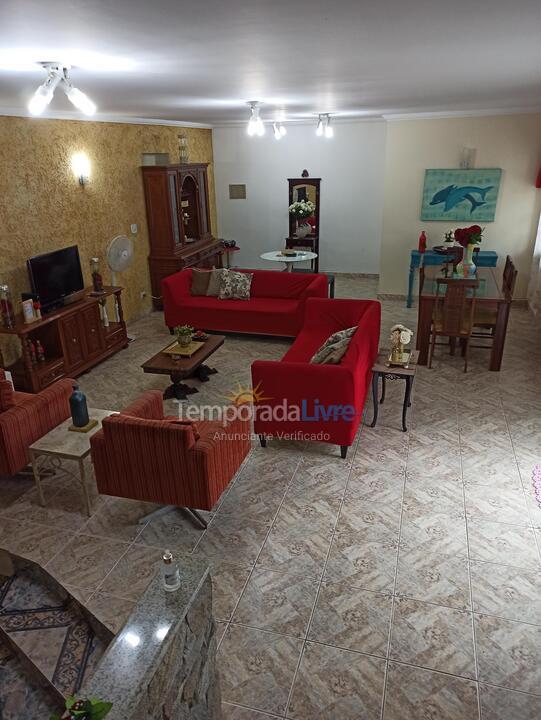 Casa para alquiler de vacaciones em Peruíbe (Park daville)