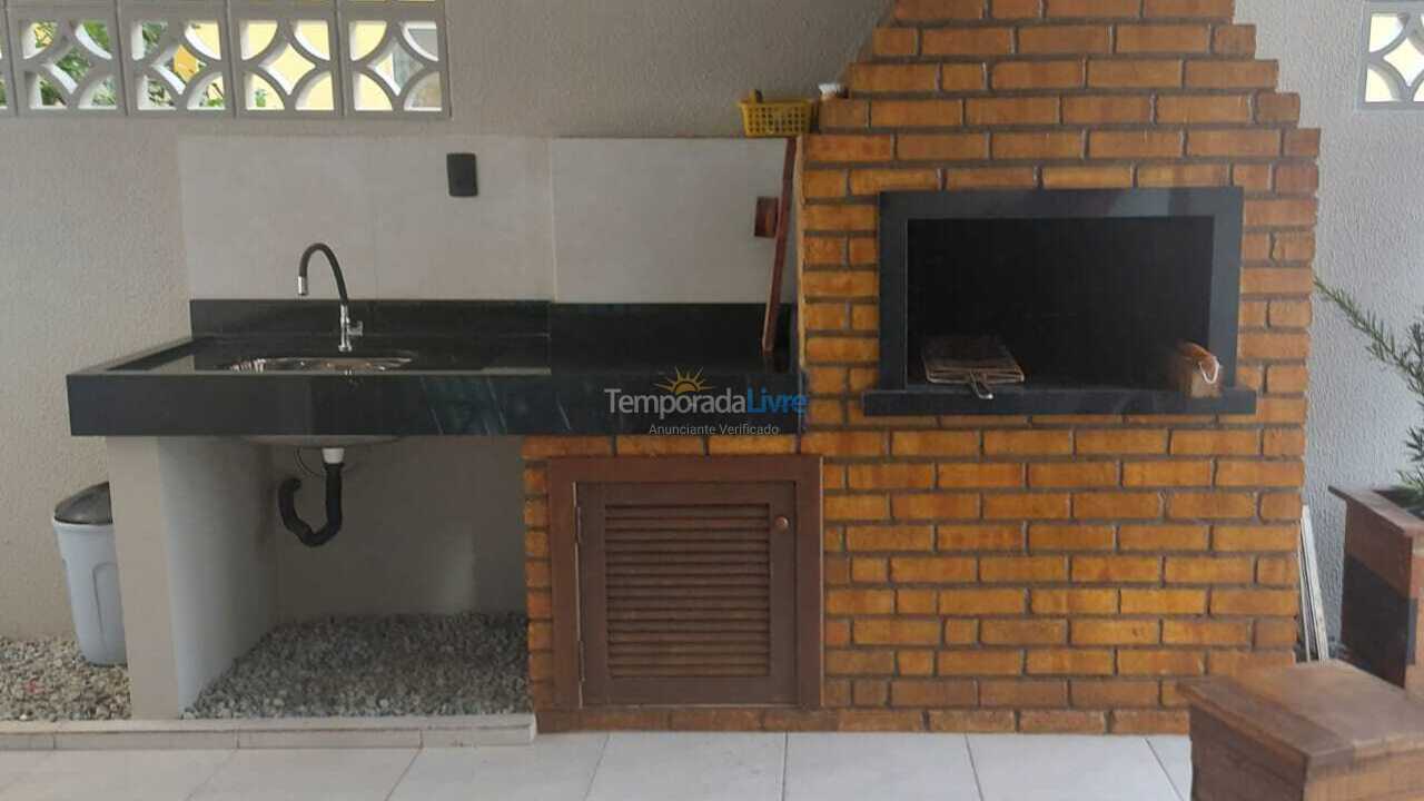 Casa para alquiler de vacaciones em Barra Velha (Praia do Tabuleiro)