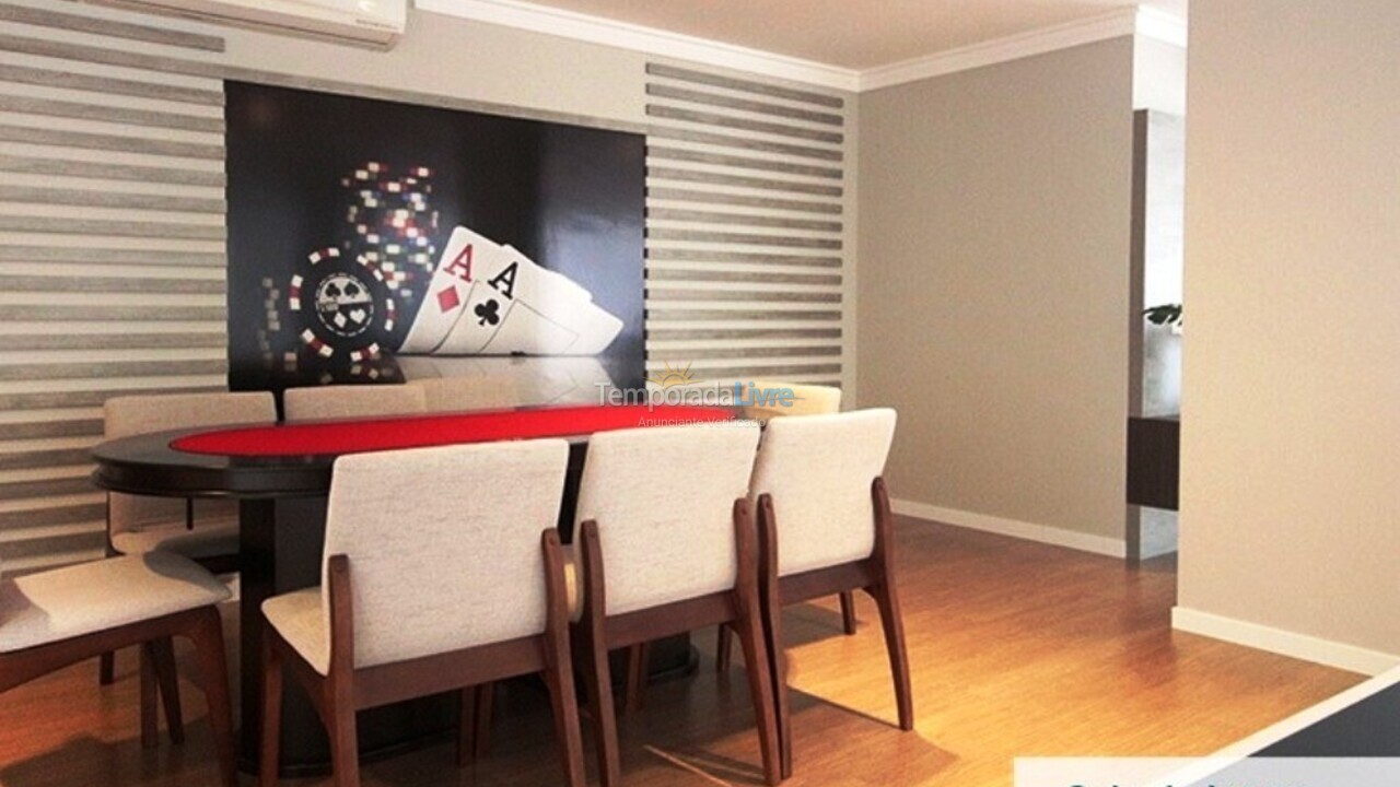 Apartamento para aluguel de temporada em Balneário Camboriú (Nações)