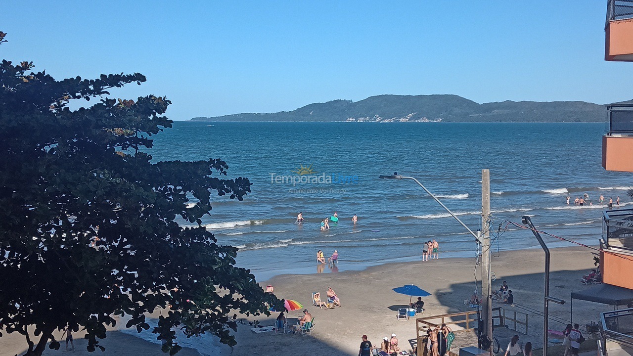 Apartment for vacation rental in Itapema (Meia Praia)