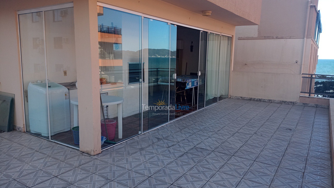 Apartment for vacation rental in Itapema (Meia Praia)