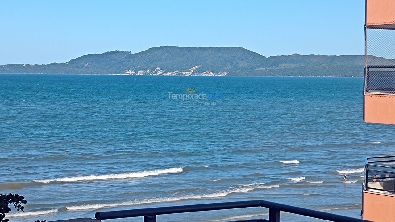 Apartment for vacation rental in Itapema (Meia Praia)