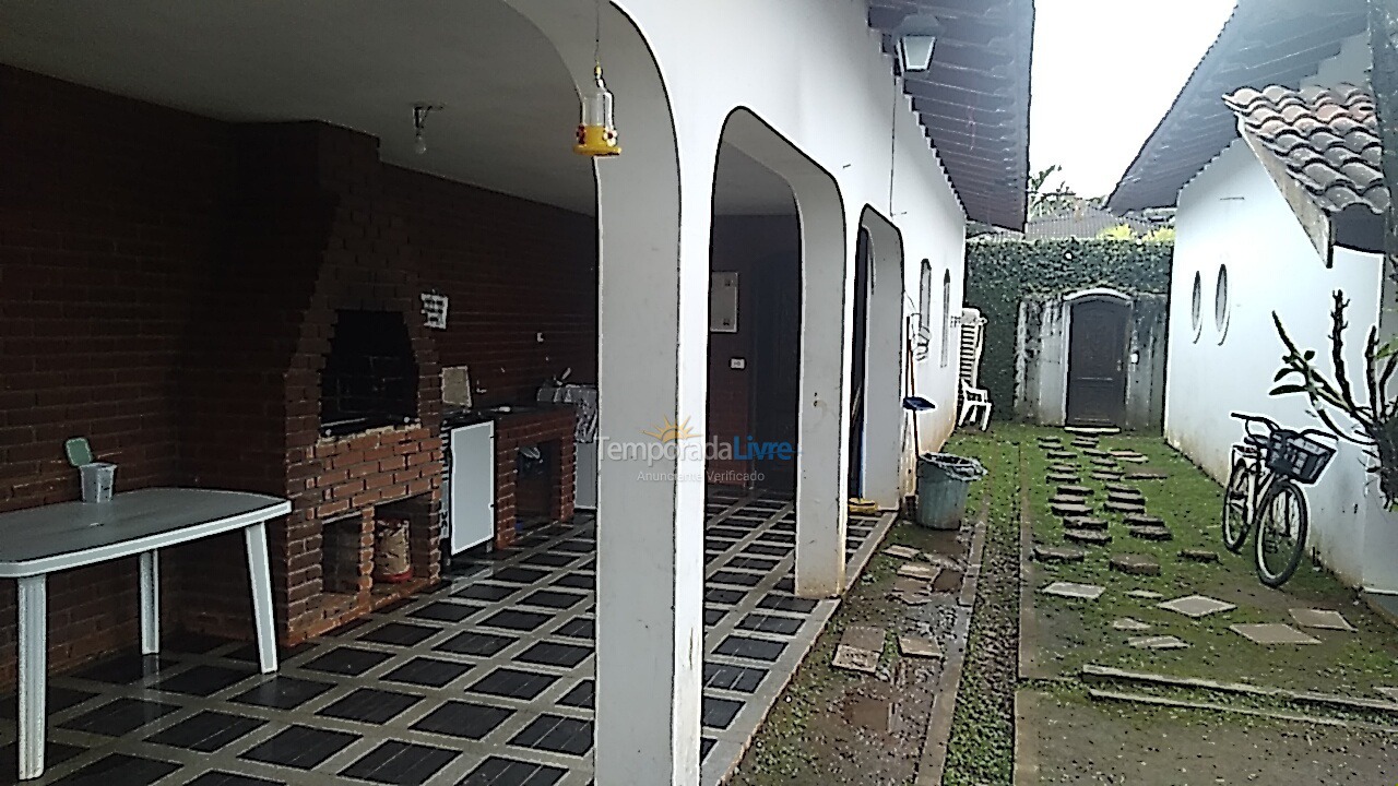 Casa para aluguel de temporada em Guarujá (Praia do Pernambuco)