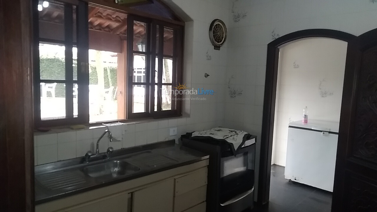 Casa para aluguel de temporada em Guarujá (Praia do Pernambuco)