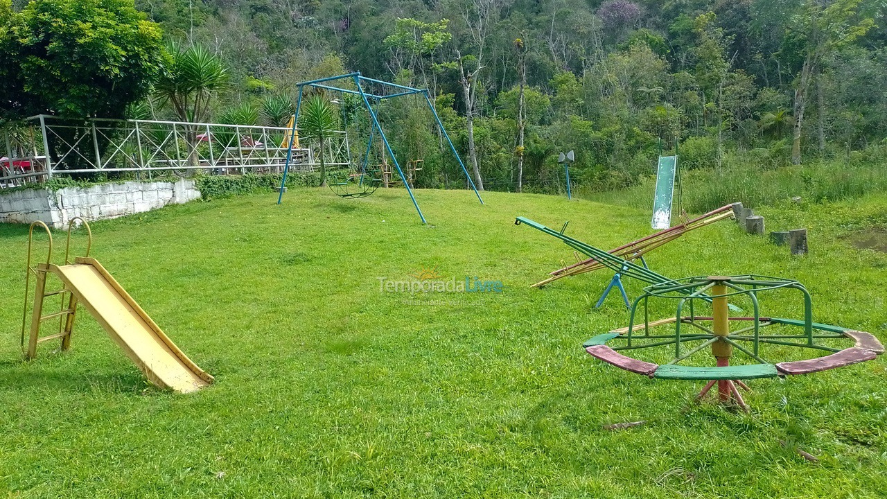 Chácara / sítio para aluguel de temporada em Juquitiba (Bairro Palmeirinha Sitio Aldemir Sítiocarmocom)