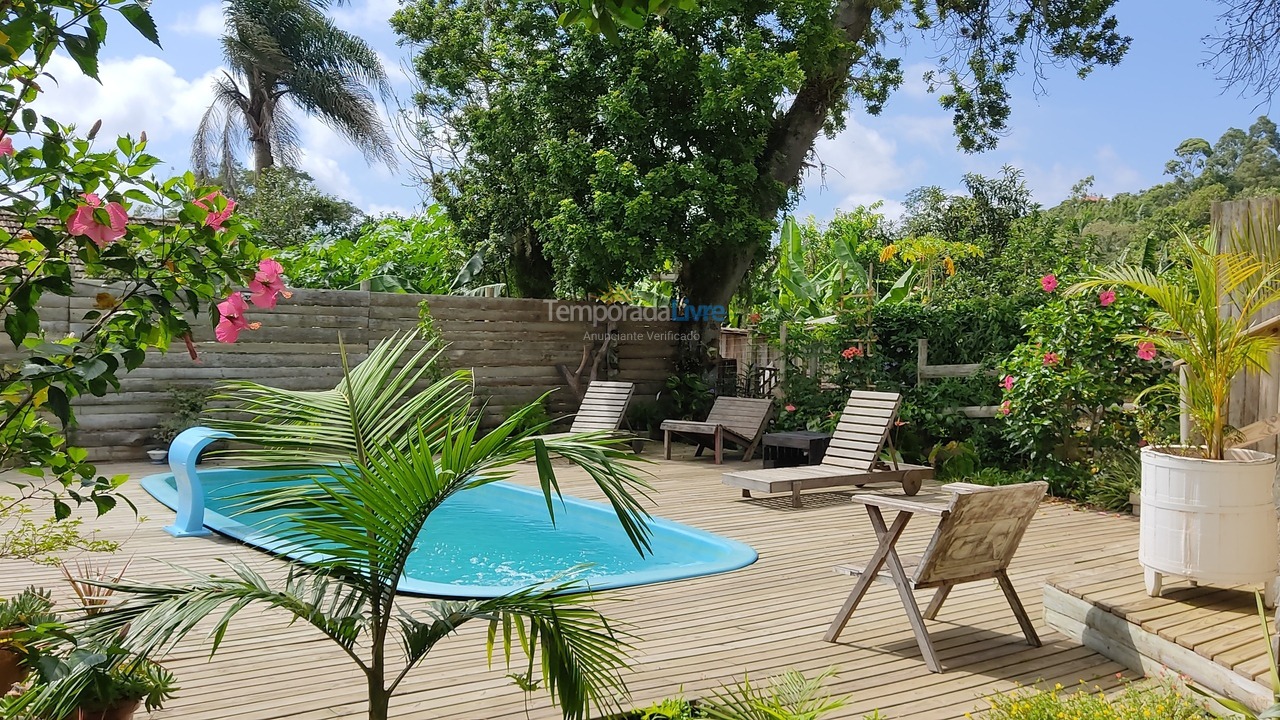 Casa para alquiler de vacaciones em Imaruí (Praia Vermelha)