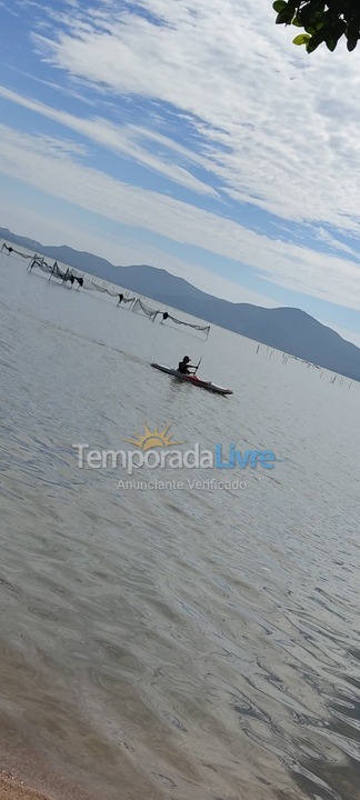 Casa para alquiler de vacaciones em Imaruí (Praia Vermelha)