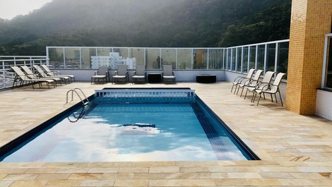 Na piscina e vendo as montanhas… 5 andar…