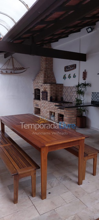 Casa para alquiler de vacaciones em Ubatuba (Praia das Toninhas)