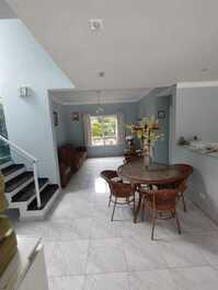 Comfortable house in a condominium with complete security, air-conditioned rooms