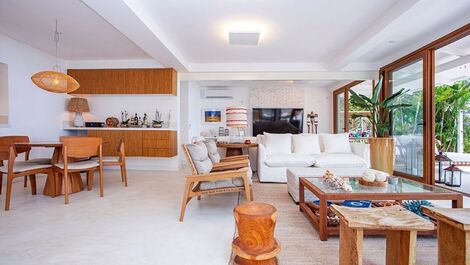 Sea front house rental