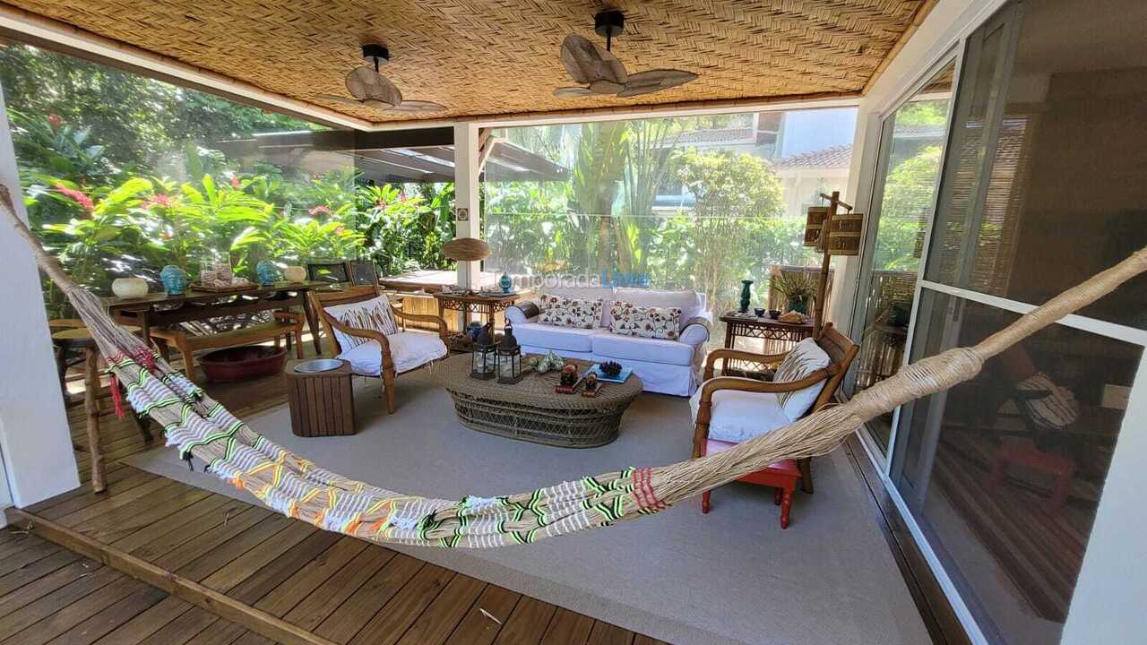 Casa para aluguel de temporada em São Sebastião (Praia da Baleia)