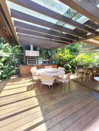 Casa para locação ótima localização. Praia da Baleia