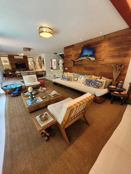 Casa para aluguel de temporada em São Sebastião (Praia da Baleia)