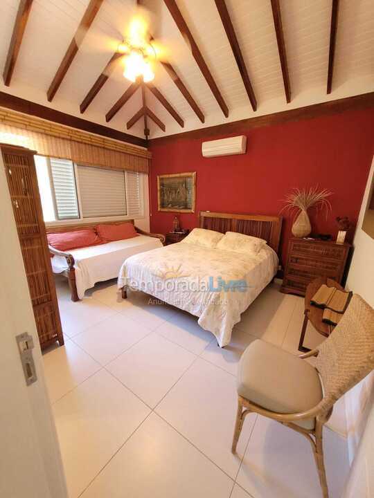 Casa para aluguel de temporada em São Sebastião (Praia da Baleia)