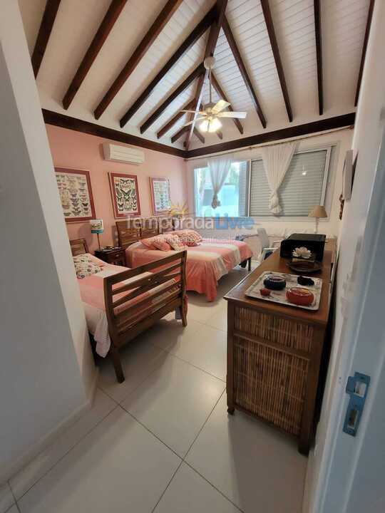 Casa para aluguel de temporada em São Sebastião (Praia da Baleia)