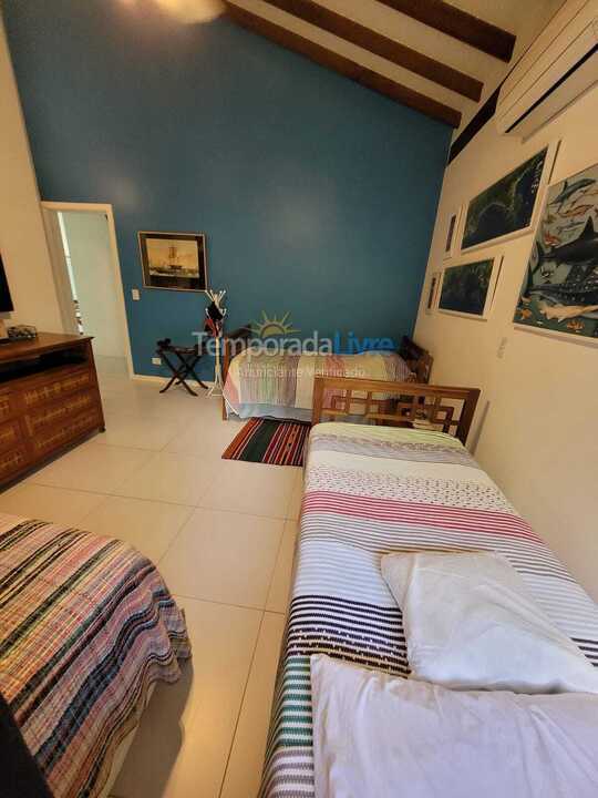 Casa para aluguel de temporada em São Sebastião (Praia da Baleia)