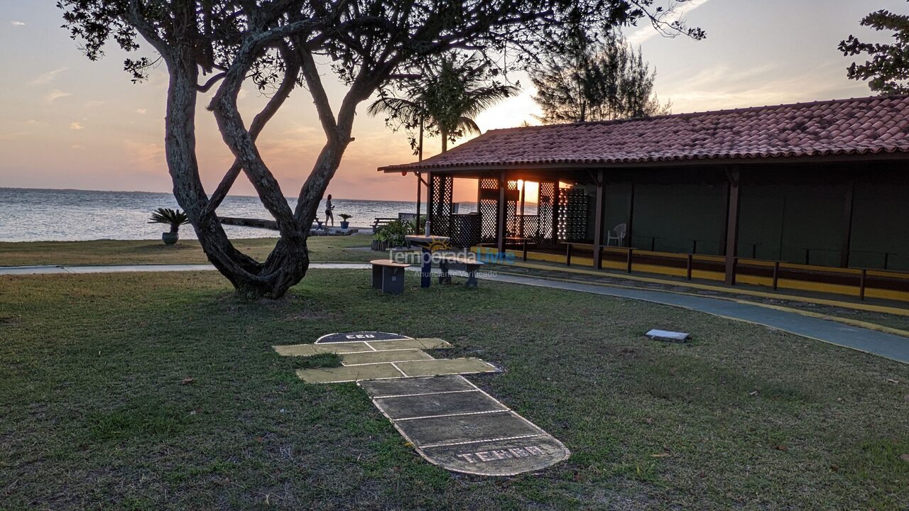 Casa para alquiler de vacaciones em São Pedro da Aldeia (Praia Linda)