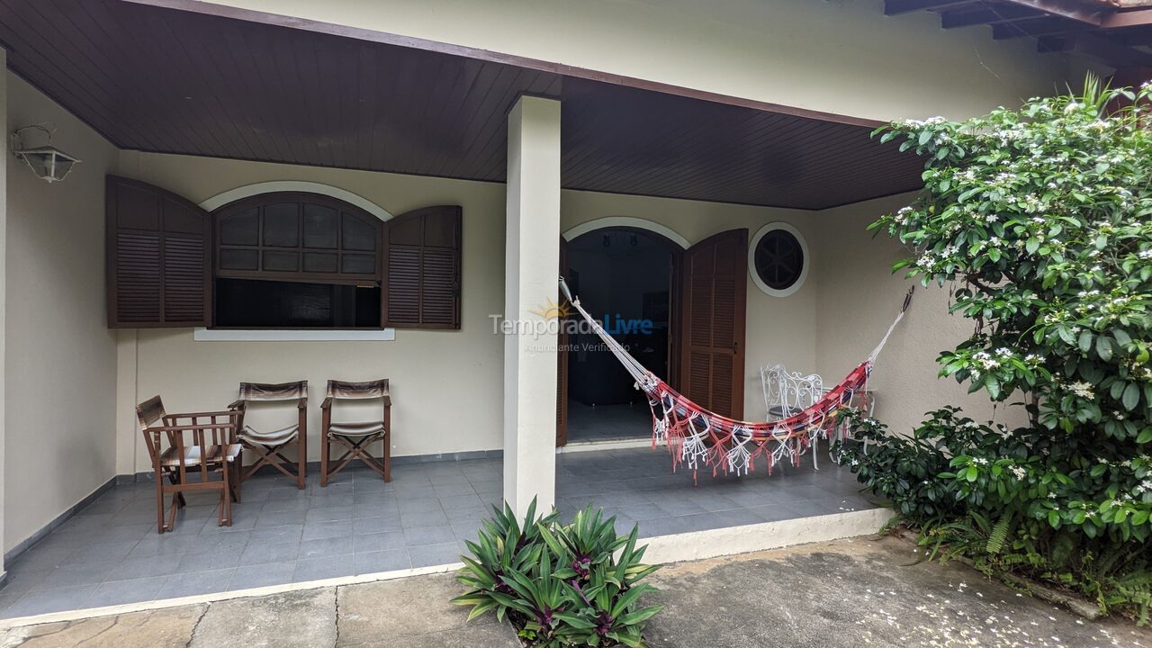 Casa para alquiler de vacaciones em São Pedro da Aldeia (Praia Linda)