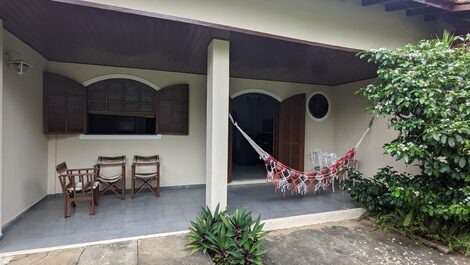 Varanda da frente da casa