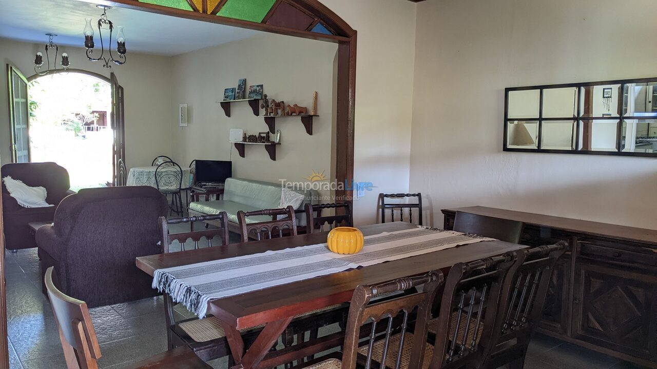 Casa para alquiler de vacaciones em São Pedro da Aldeia (Praia Linda)