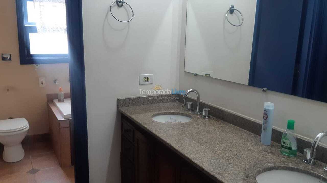 Apartamento para alquiler de vacaciones em Guarujá (Pitangueiras)