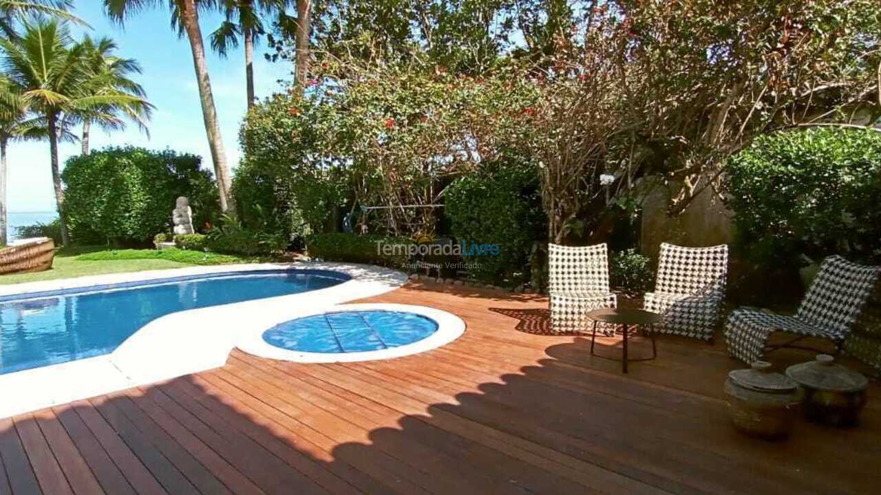Casa para alquiler de vacaciones em São Sebastião (Camburizinho)