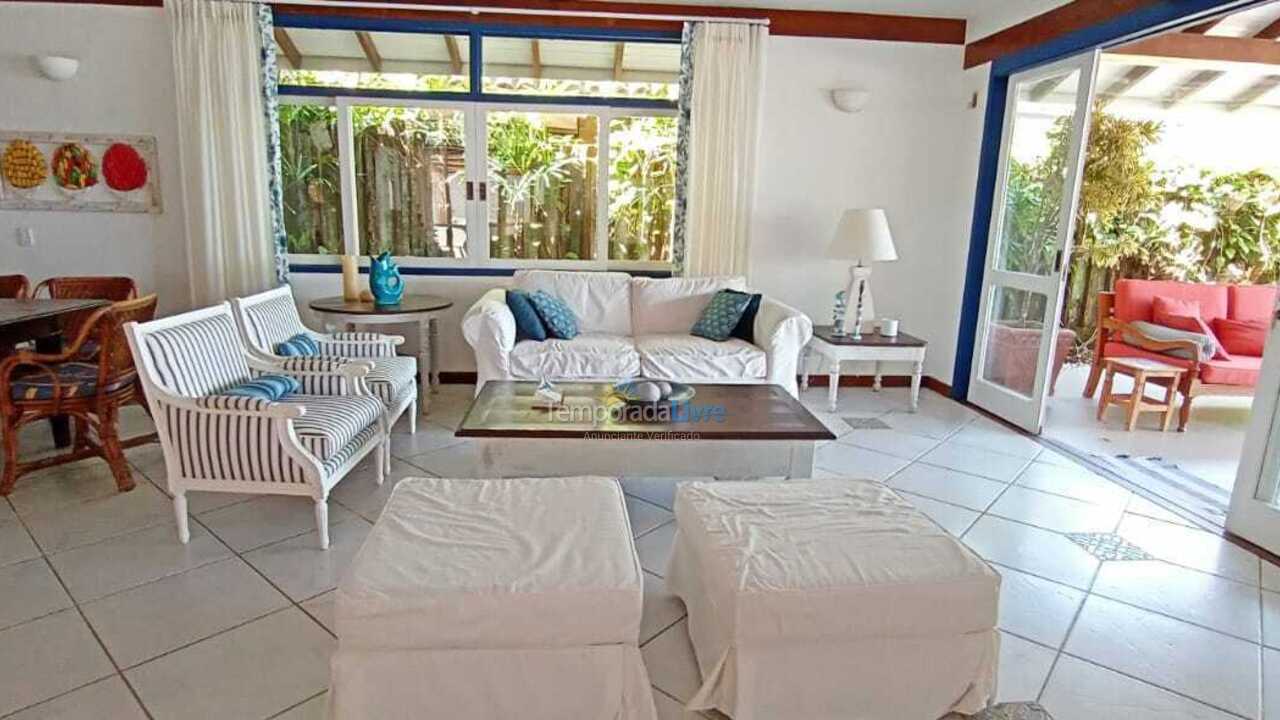 Casa para alquiler de vacaciones em São Sebastião (Camburizinho)