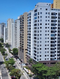 Vista da avenida defrente varanda