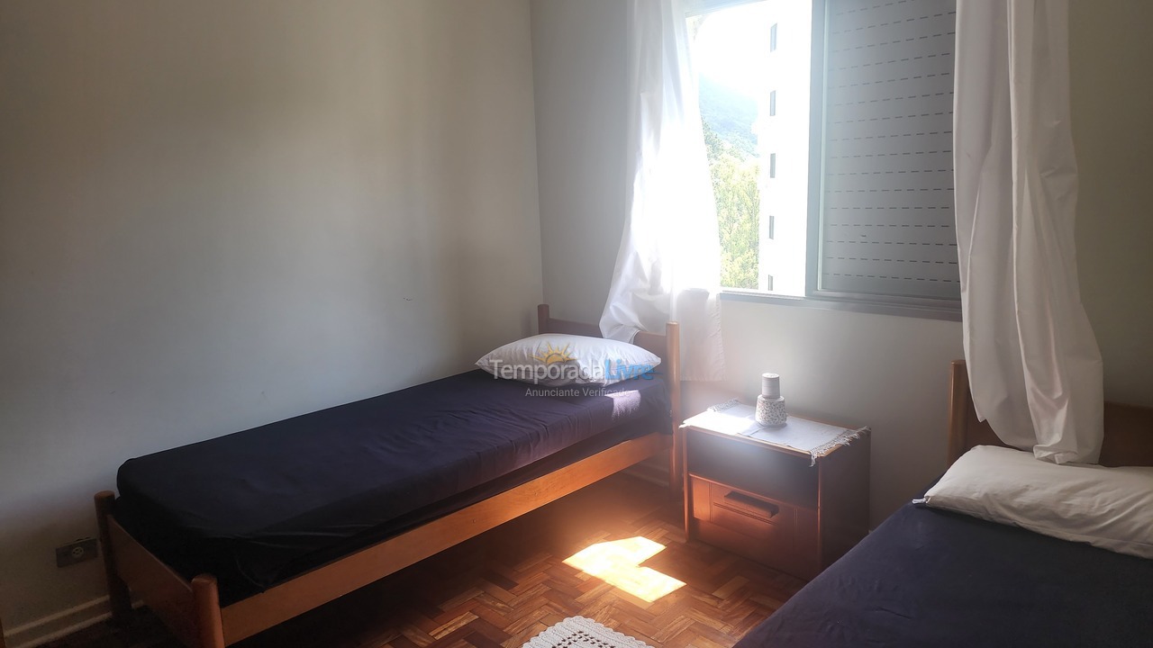 Apartamento para aluguel de temporada em Guarujá (Pitangueiras)