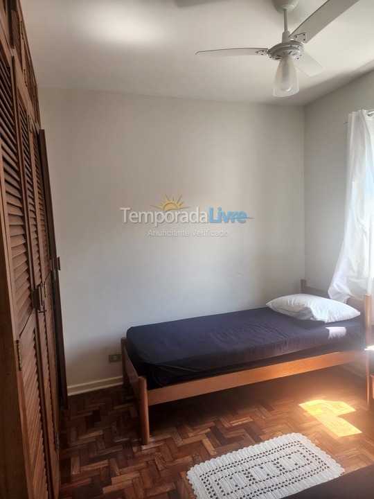 Apartamento para aluguel de temporada em Guarujá (Pitangueiras)