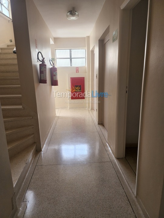 Apartamento para aluguel de temporada em Guarujá (Pitangueiras)